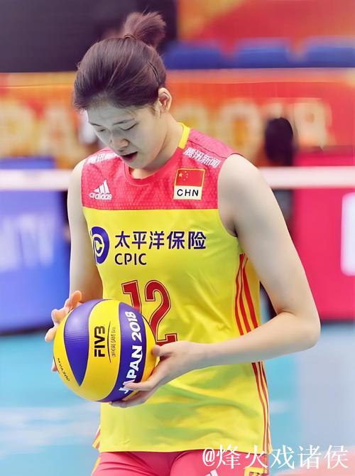 李盈莹留洋进展迟缓，费内球迷关注意甲德比前景