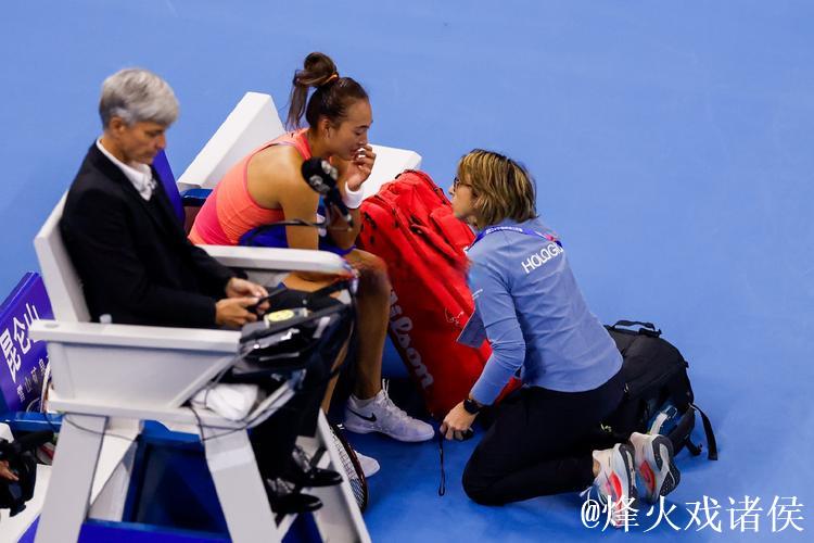 中网郑钦文不敌穆霍娃无缘决赛 后者将与高芙争冠 中网郑钦文不敌穆霍娃无缘决赛 后者将与高芙争冠