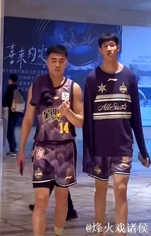 俱乐部杯-黄明依17分广东负江苏 四川胜吉林 俱乐部杯-黄明依17分广东负江苏 四川胜吉林